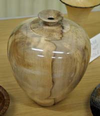Highly polished hollow form
